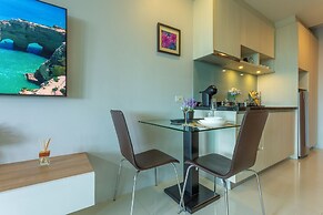 Luxury Everything Walking Distance c112