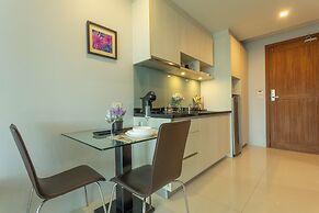 Luxury Everything Walking Distance c112