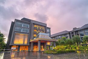 Azure 1BR Pool Side Apartment Nusa Dua