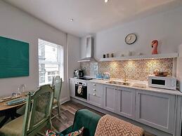 Eclectic 1BD in the Heart of Cheltenham