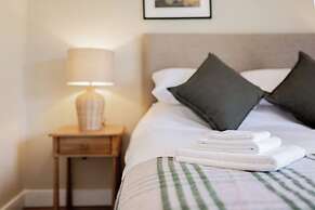 The Barn Longhope-Luxury Barn Conversion