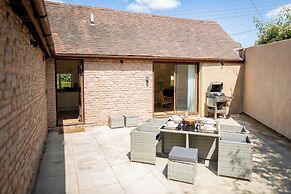 The Barn Longhope-Luxury Barn Conversion