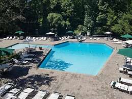 Large Modern-style Condo w Pool Gym Game Room