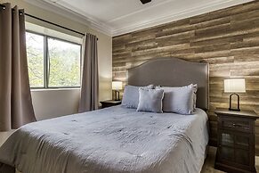 Modern Style 2 Bed Condo Pool in Gatlinburg