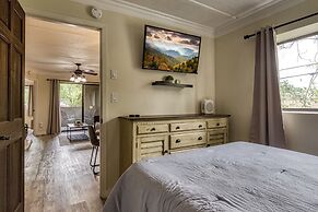 Modern Style 2 Bed Condo Pool in Gatlinburg