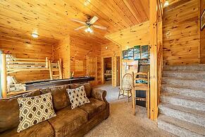 Fabulous View Pool Game Room Hot Tub and More