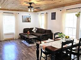 Modern Style Peaceful Tranquility Pet Friendly