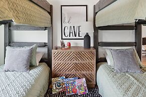 Brand New Private Pool Theater Game Room