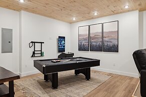 Brand New Private Pool Theater Game Room