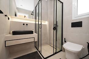 Stylish Apartment in Glyfada with Outdoor Patio