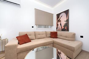 Stylish Apartment in Glyfada with Outdoor Patio