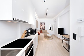 Stylish Apartment in Glyfada with Outdoor Patio