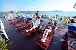 Amanda Premier Cruise Ha Long Bay