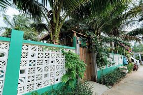 Salt Villa 3BR Oceanview An Bang Beach