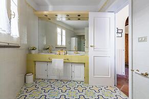 4060 La Loggia House by Barbarhouse