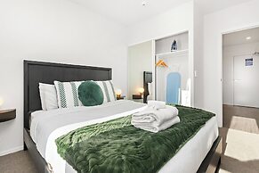 Augustus Haven Apartment with Parking