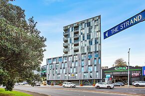 Augustus Haven Apartment with Parking