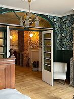 La Petite For t Art Deco Apartment in Brussels