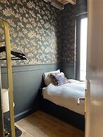 La Petite For t Art Deco Apartment in Brussels