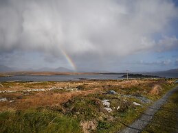 Bridies Holiday Cottage Roundstone