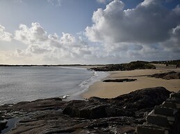 Bridies Holiday Cottage Roundstone