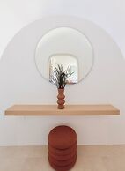 Bluewhite Suites & Villa Santorini
