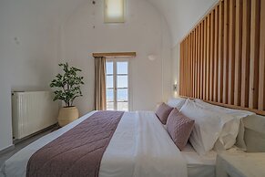Bluewhite Suites & Villa Santorini