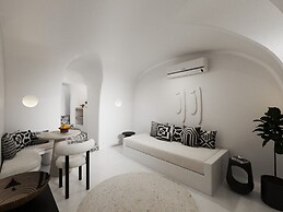 Bluewhite Suites & Villa Santorini