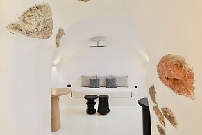 Bluewhite Suites & Villa Santorini