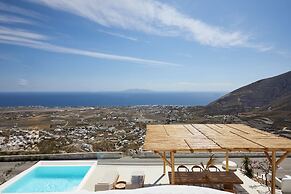 Bluewhite Suites & Villa Santorini