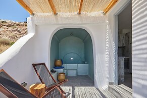 Bluewhite Suites & Villa Santorini
