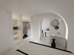 Bluewhite Suites & Villa Santorini