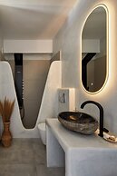 Bluewhite Suites & Villa Santorini