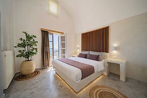 Bluewhite Suites & Villa Santorini