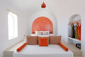Bluewhite Suites & Villa Santorini