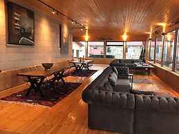 Ovit Hotel