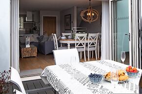 Ger Y Mor - Village Centre With Parking