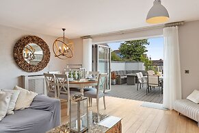 Ger Y Mor - Village Centre With Parking