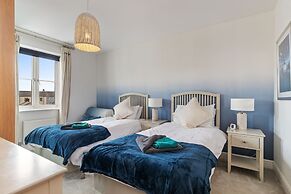 Ger Y Mor - Village Centre With Parking