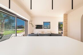 4147 Villa Daversa by Barbarhouse