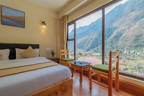 Magellan's The Golden Bridge Hotel