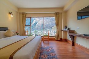 Magellan's The Golden Bridge Hotel