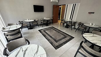 Comfort Point Two Hotel