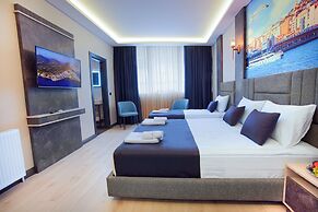 Comfort Point Two Hotel