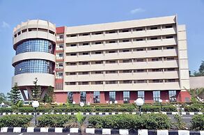 Royal Birds Hotel And Towers