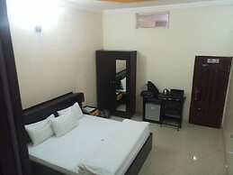 Towlab Hotel & Suites