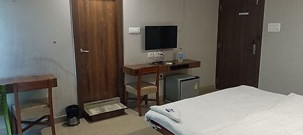 NIRVANA LODGE BY ROH