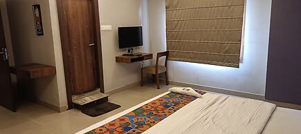 NIRVANA LODGE BY ROH