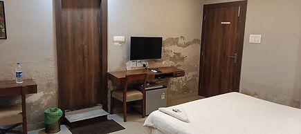 NIRVANA LODGE BY ROH