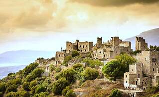 Platsa Seaview Retreat - A Stone-built Escape